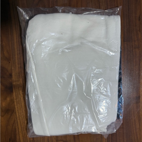 Kith Kids for Nike Sweatpant in “Sail” (Cream) Sweatpants Youth Size XL Fw25 - Picture 7 of 7